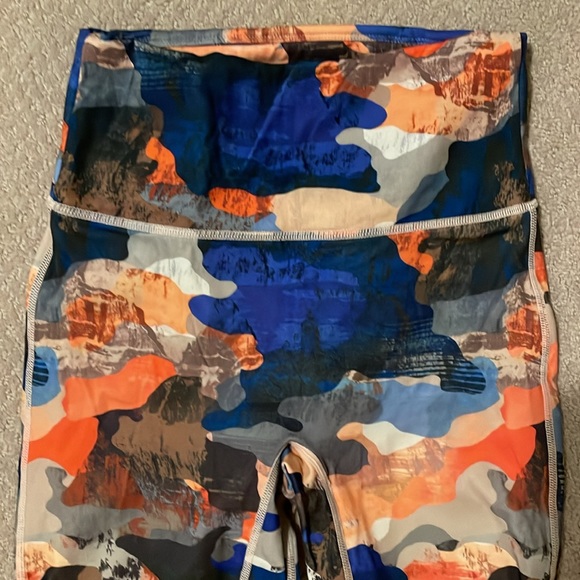 Colorful Fabletics legging in women’s small in great condition. - Picture 2 of 3